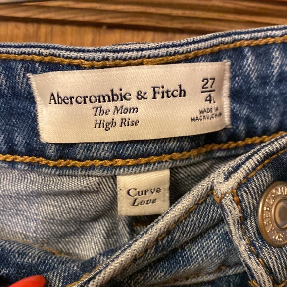 Abercrombie Curve Love The Mom High Rise - Picture 2 of 6